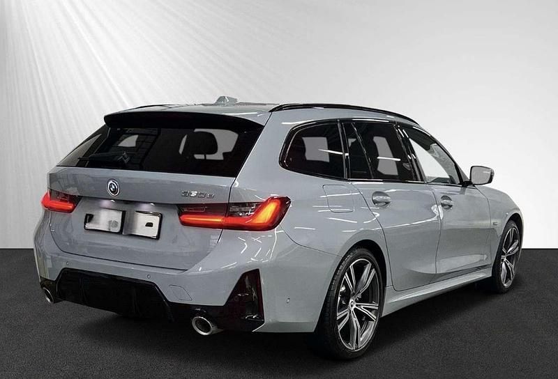 Gebraucht BMW 330e M Sport 292 PS (214 kW) 2022 Grau Kombi