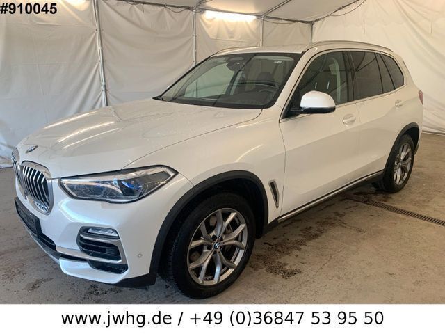 White metallic Gebraucht 2022 BMW X5 xLine SUV | 49.900 € - Bild 1/4