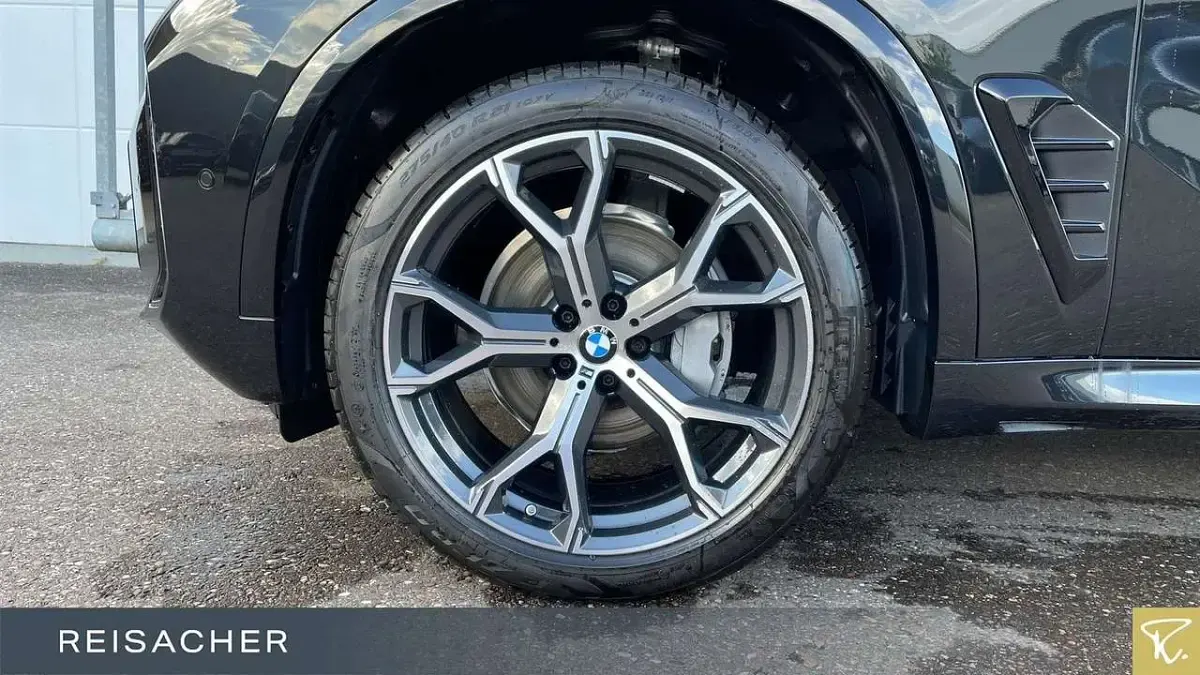 Neu BMW X5 M Sport 352 PS (258 kW) 2026 Saphirschwarz metallic SUV