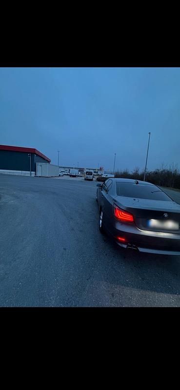 Gebraucht BMW 530 231 PS (169 kW) 2004 Grau Limousine