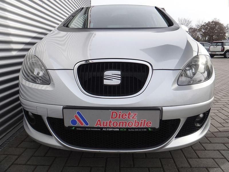 Gebraucht Seat Altea 102 PS (75 kW) 2005 Silber (metallic) Van / Kleinbus