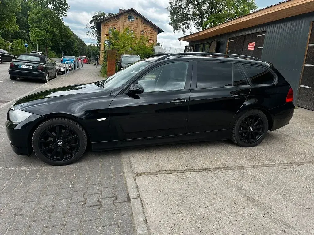 Gebraucht BMW 316 190 PS (139 kW) 2008 Schwarz Limousine