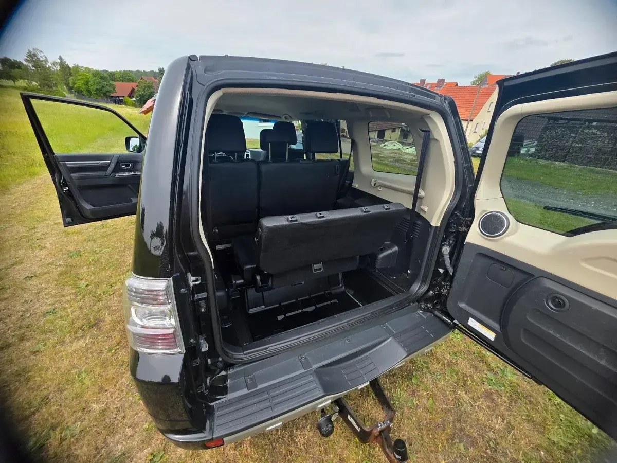 Gebraucht Mitsubishi Pajero 190 PS (139 kW) 2016 Schwarz SUV