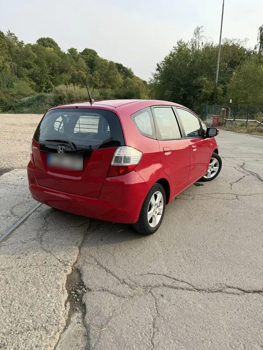 Gebraucht Honda Jazz 90 PS (66 kW) 2010 Rot Kleinwagen