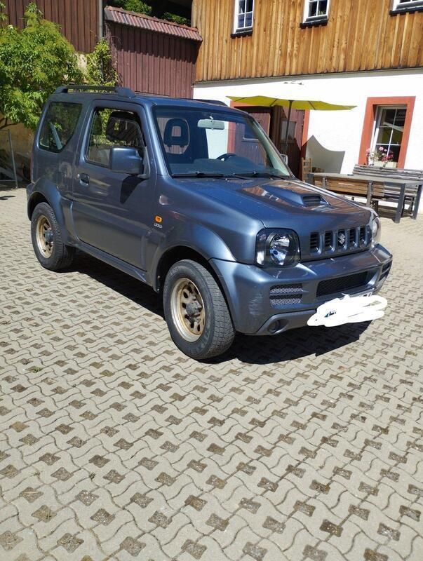Grau Gebraucht 2009 Suzuki Jimny SUV | 8.500 € (Guter Preis) - Bild 1/4