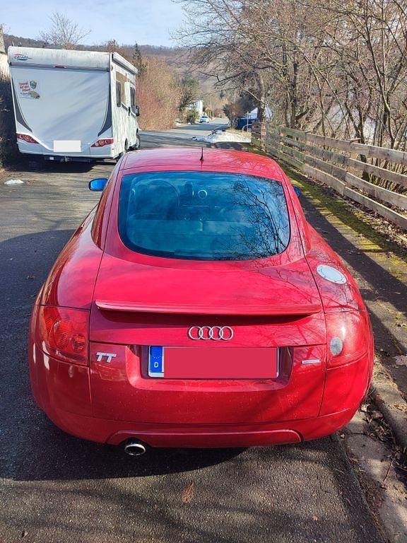 Gebraucht Audi TT Sport 179 PS (131 kW) 2000 Rot Coupé