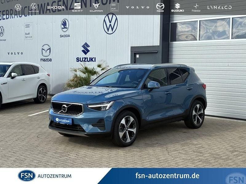 Blau Gebraucht 2024 Volvo XC40 Core SUV | 34.990 € (Guter Preis) - Bild 1/4