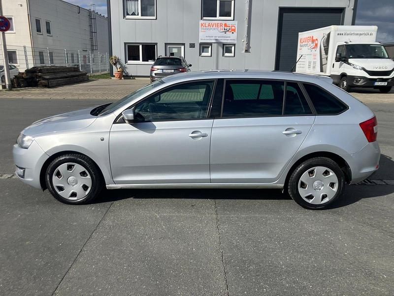 Gebraucht Skoda Rapid Ambition 90 PS (66 kW) 2015 Silber Kleinwagen