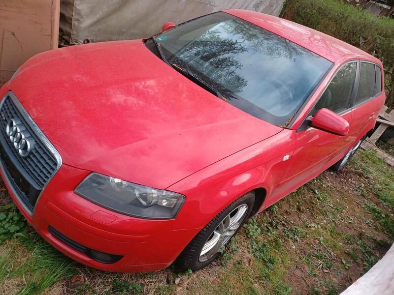 Rot Gebraucht 2005 Audi A3 Sportback S-Line Limousine | 4.500 € - Bild 1/4