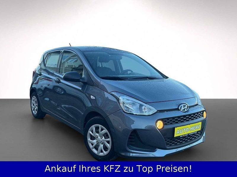Gebraucht Hyundai i10 Classic 67 PS (49 kW) 2018 Blau Kleinwagen
