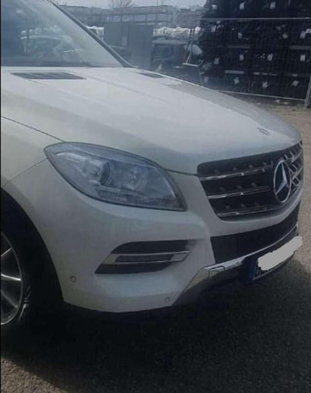 Gebraucht Mercedes ML250 204 PS (150 kW) 2012 Weiß SUV