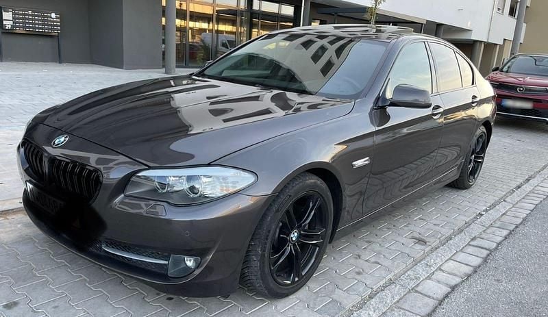 Second-hand BMW 523 204 CP (150 kW) 2011 Maro Berlinǎ