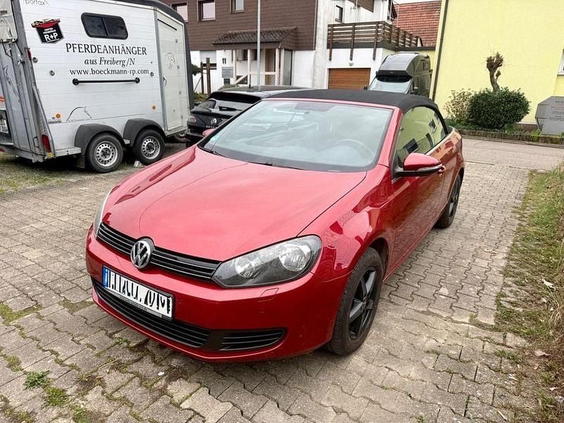 Gebraucht VW Golf Cabriolet Basis 105 PS (77 kW) 2012 Rot Cabrio