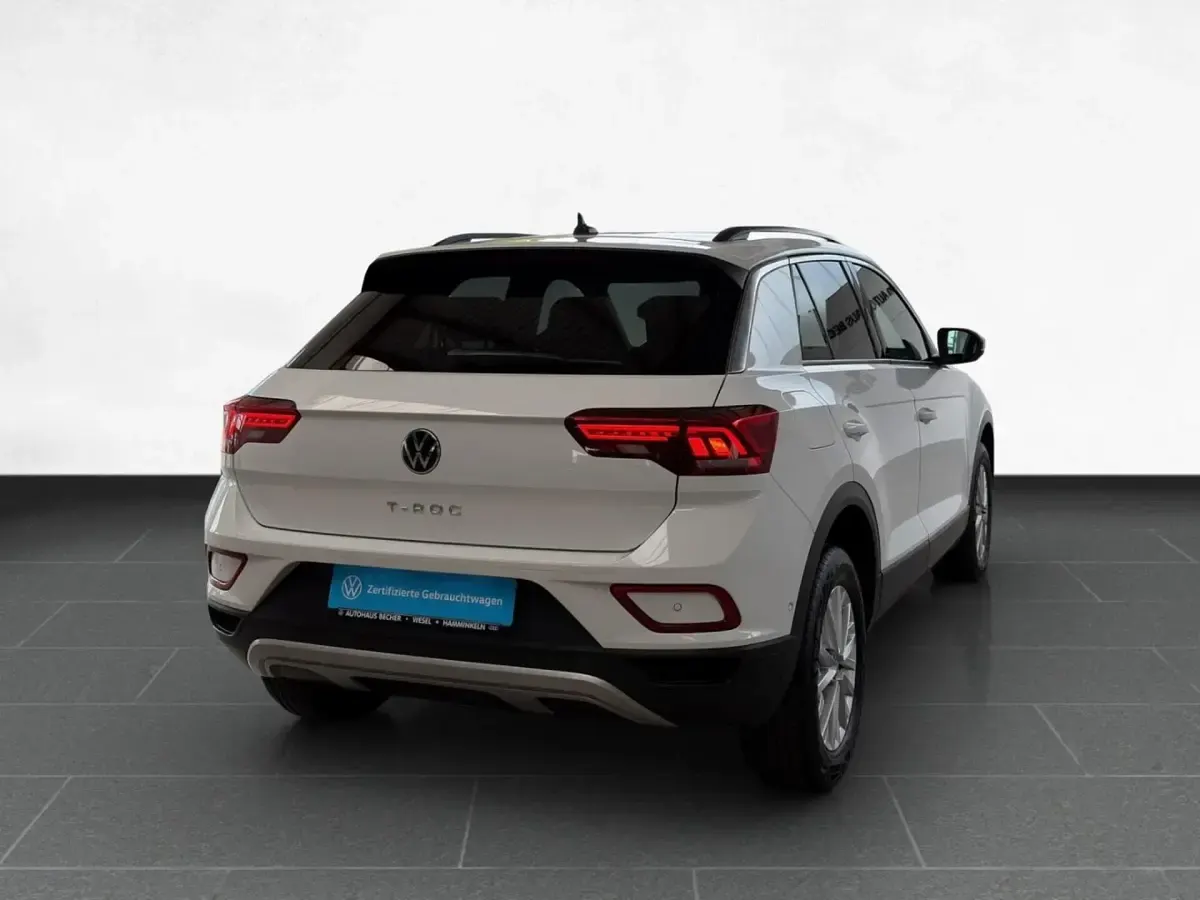 Gebraucht VW T-Roc Life 150 PS (110 kW) 2022 Weiss SUV