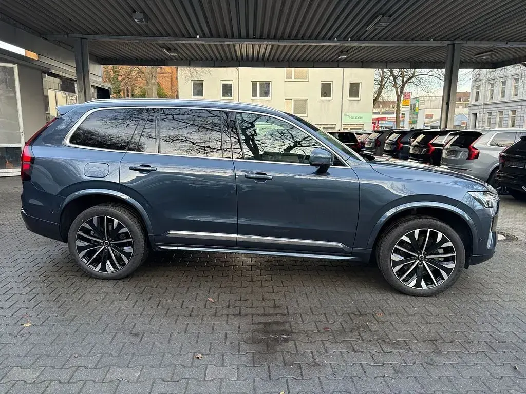 Gebraucht Volvo XC90 Plus 250 PS (183 kW) 2025 Blau SUV