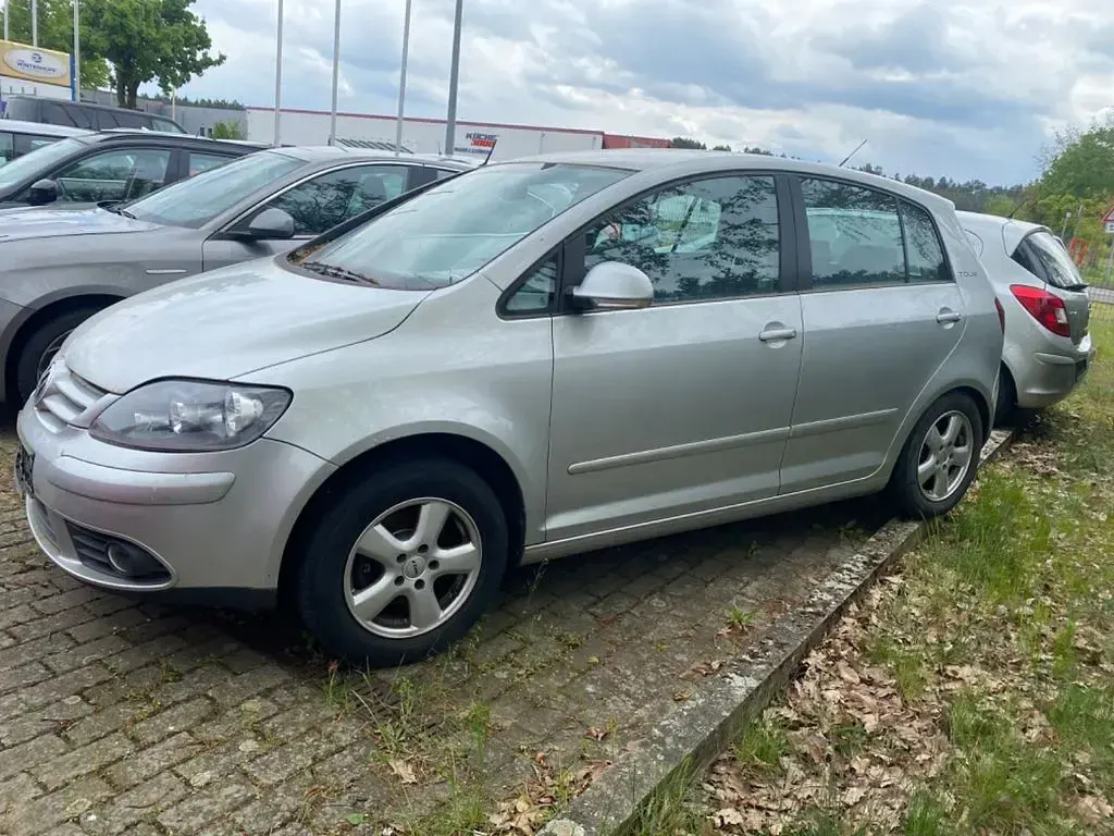 Używany VW Golf Plus Cross 102 KM (75 kW) 2007 Srebrny Minivan