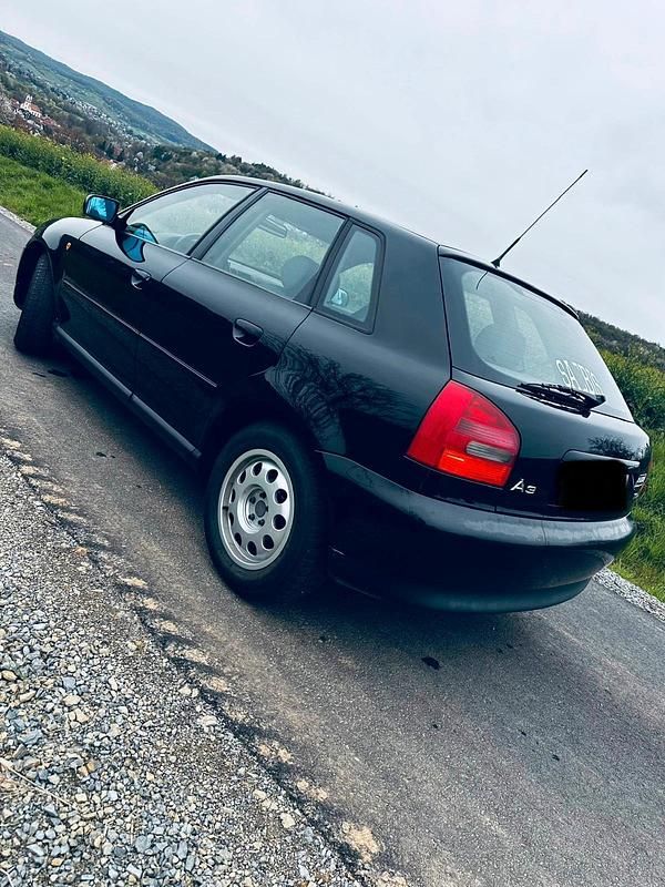 Usata Audi A3 102 CV (75 kW) 2000 Nero Utilitaria