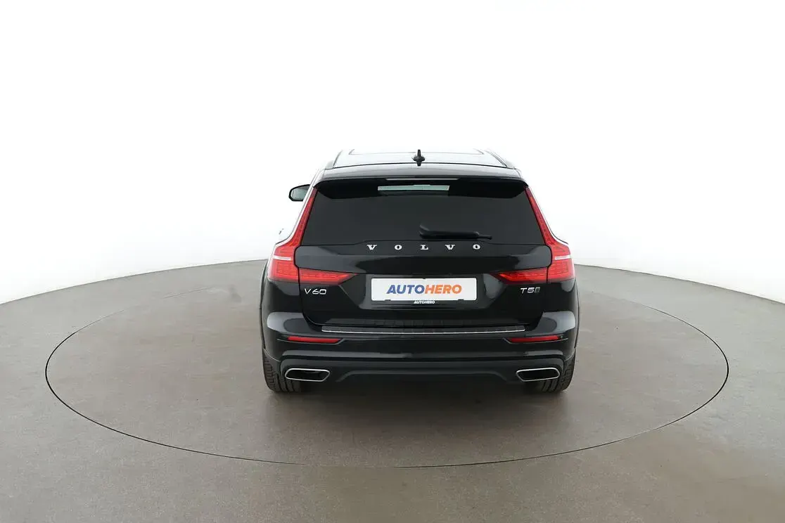 Gebraucht Volvo V60 CC Pro 250 PS (183 kW) 2020 Schwarz Kombi