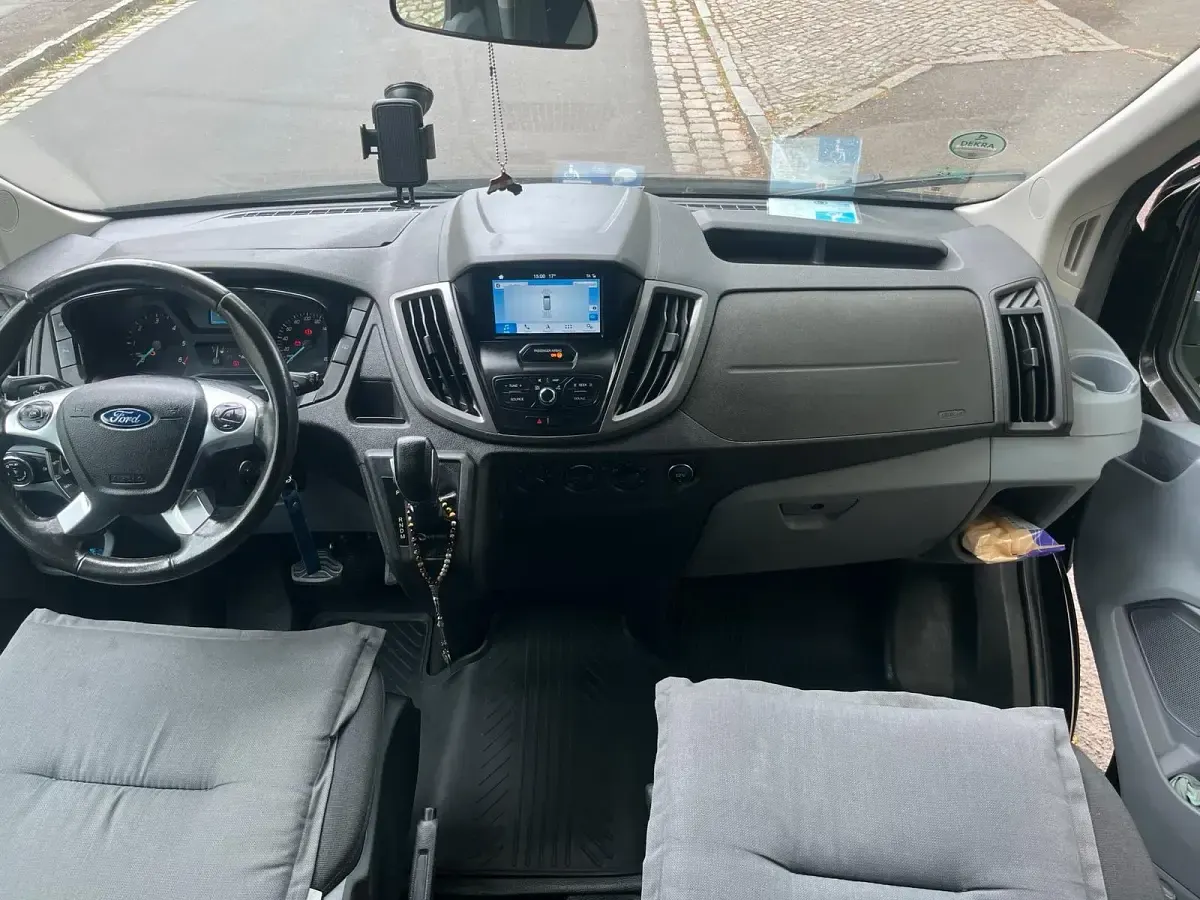 Gebraucht Ford Transit 170 PS (125 kW) 2019 Schwarz Van / Kleinbus