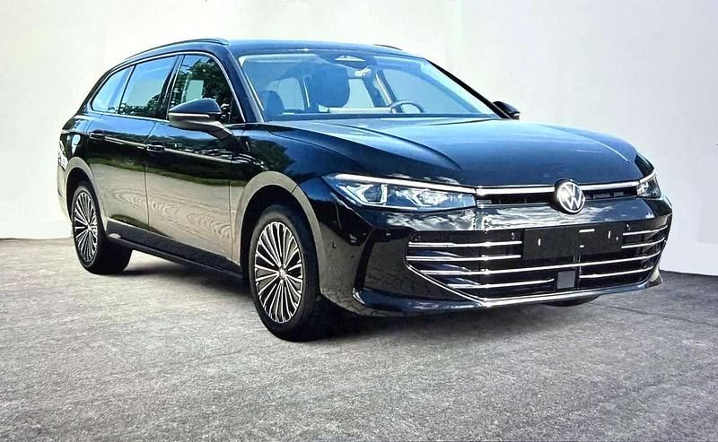 Gebraucht VW Passat Elegance 150 PS (110 kW) 2025 Schwarz Kombi