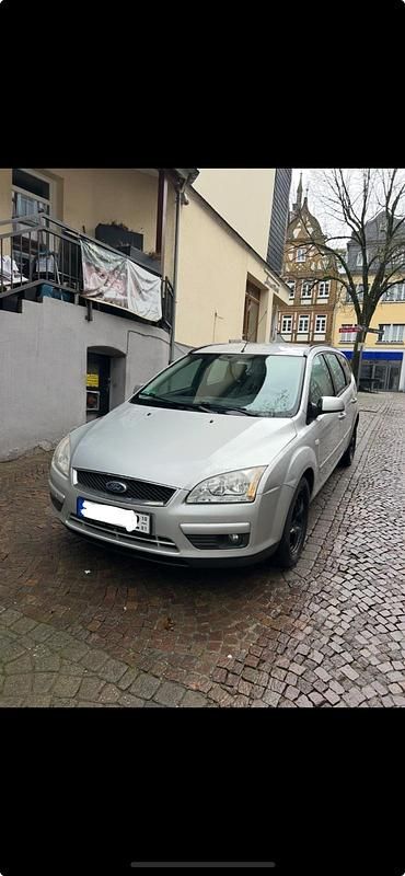 Gebraucht Ford Focus 125 PS (91 kW) 2008 Silber Kombi