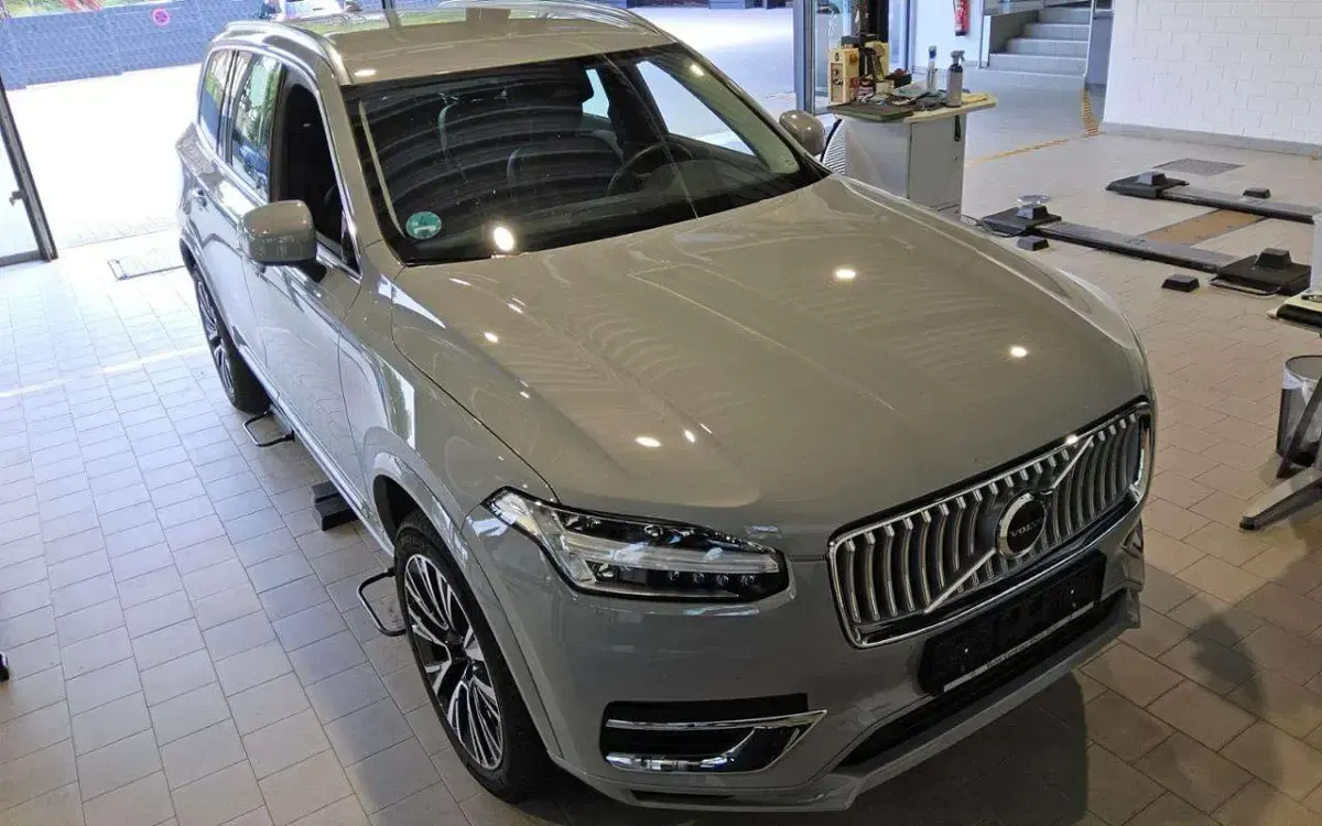 Gebraucht Volvo XC90 Core 454 PS (333 kW) 2024 Grau SUV