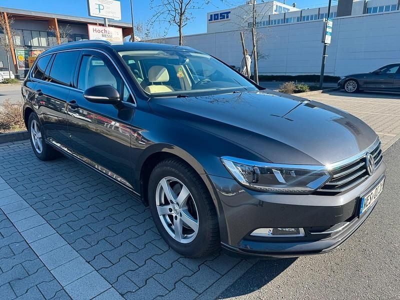 Gebraucht VW Passat 150 PS (110 kW) 2017 Grau Kombi