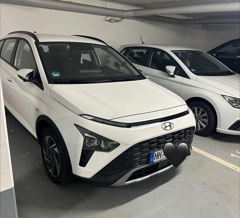 Gebraucht Hyundai Bayon Trend 101 PS (74 kW) 2024 Weiß SUV