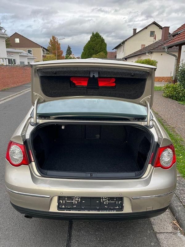 Beige Gebraucht 2007 VW Passat Comfortline Limousine | 3.699 € (Fairer Preis) - Bild 1/4
