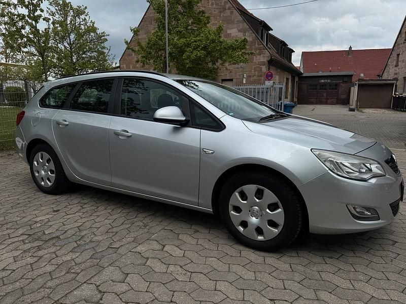Usata Opel Astra 95 CV (69 kW) 2012 Argento Station wagon