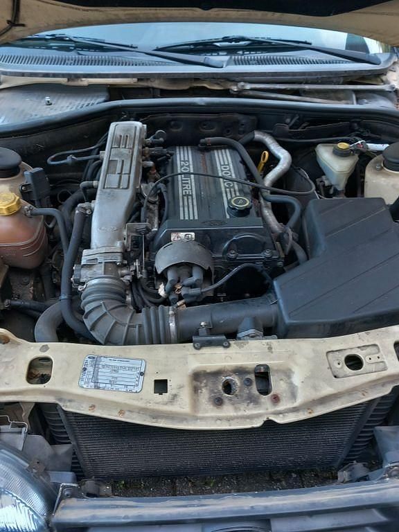 Second-hand Ford Scorpio 116 CP (85 kW) 1995 Galben Berlinǎ