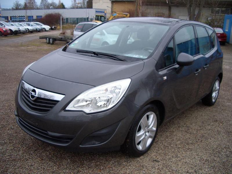 Grau Gebraucht 2010 Opel Meriva Edition Van / Kleinbus | 3.700 € (Fairer Preis) - Bild 1/4