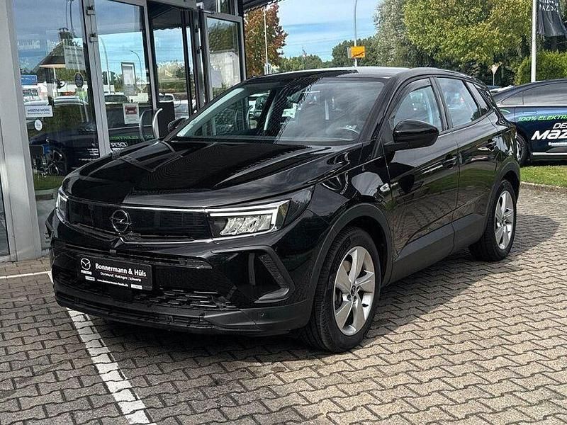 Diamant schwarz\/karbon schwarz Gebraucht 2022 Opel Grandland X Basis SUV | 25.590 € (Fairer Preis) - Bild 1/4