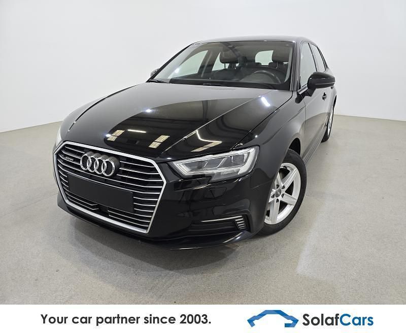 Schwarz Gebraucht 2020 Audi A3 Sportback e-tron Limousine | 15.065 € (Superpreis) - Bild 1/4
