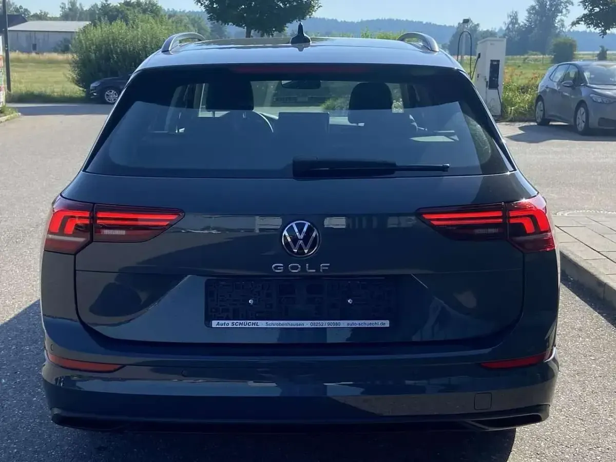 Gebraucht VW Golf VIII Active 116 PS (85 kW) 2025 Grau Kombi
