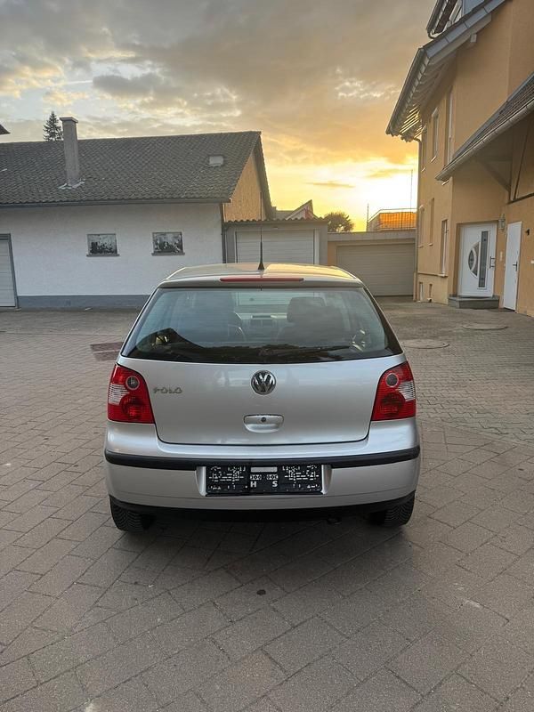 Gebraucht VW Polo 54 PS (39 kW) 2002 Silber Kleinwagen