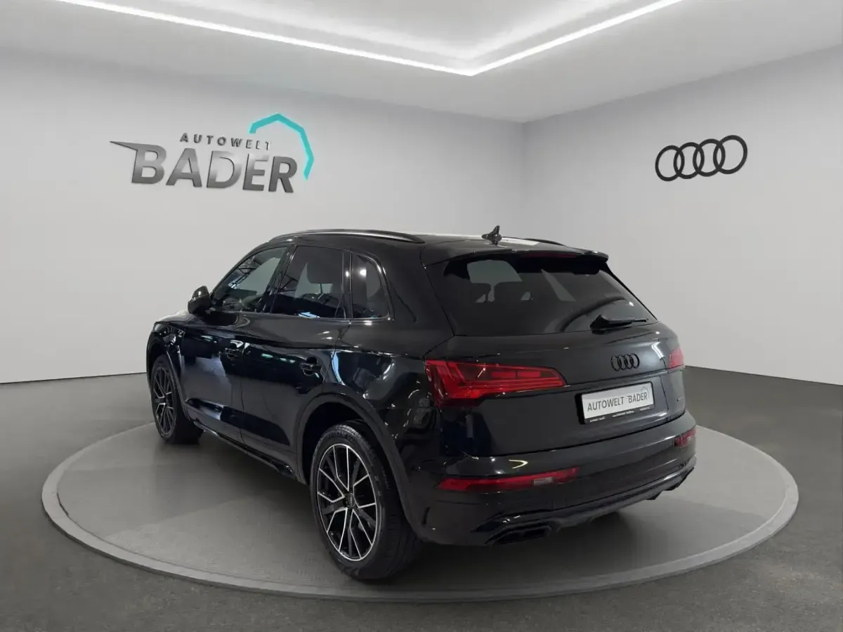 Gebraucht Audi Q5 S-Line 265 PS (194 kW) 2023 Mythosschwarz metallic SUV