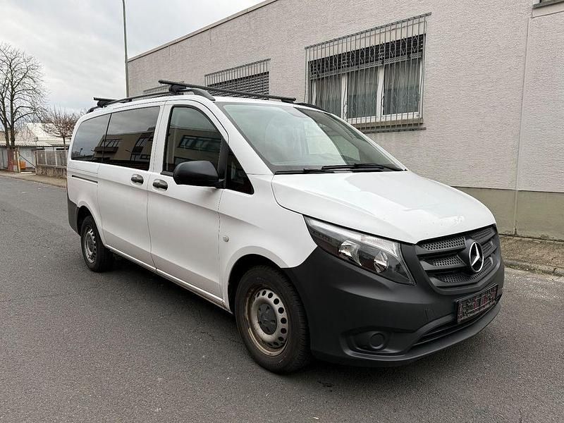 Weiß Gebraucht 2016 Mercedes Vito Van | 8.000 € - Bild 1/4