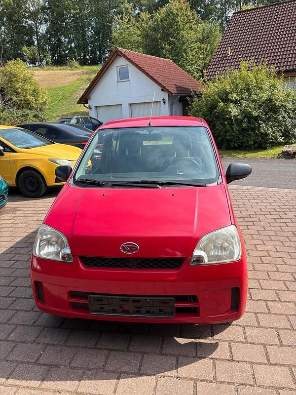 Rot Gebraucht 2005 Daihatsu Cuore Kleinwagen | 700 € (Guter Preis) - Bild 1/4