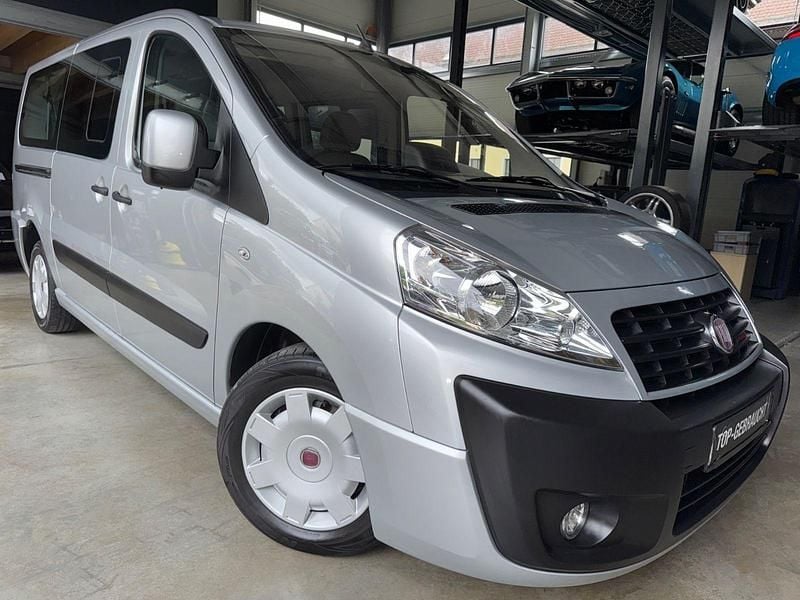Silber Gebraucht 2009 Fiat Scudo Family Van / Kleinbus | 7.990 € (Guter Preis) - Bild 1/4
