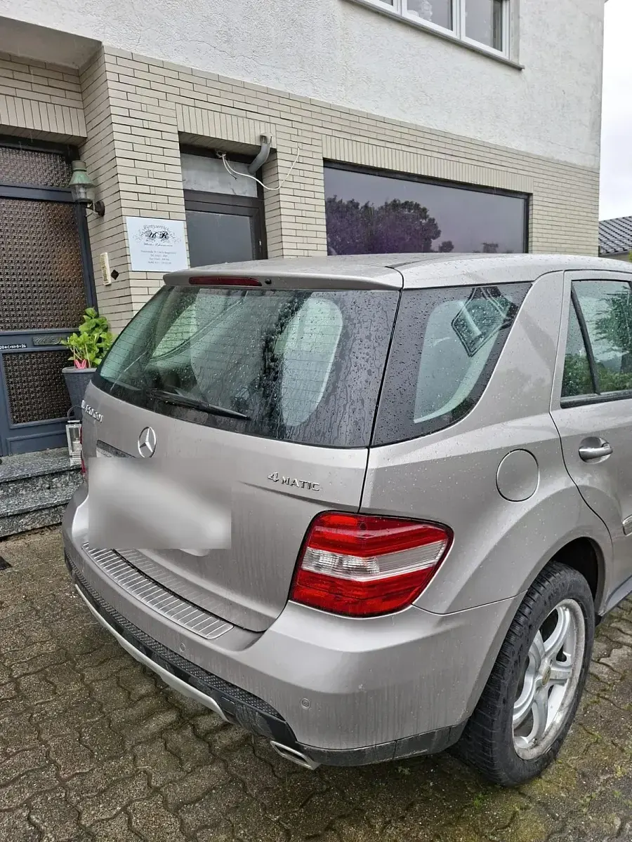 Gebraucht Mercedes ML420 306 PS (225 kW) 2008 Gold SUV