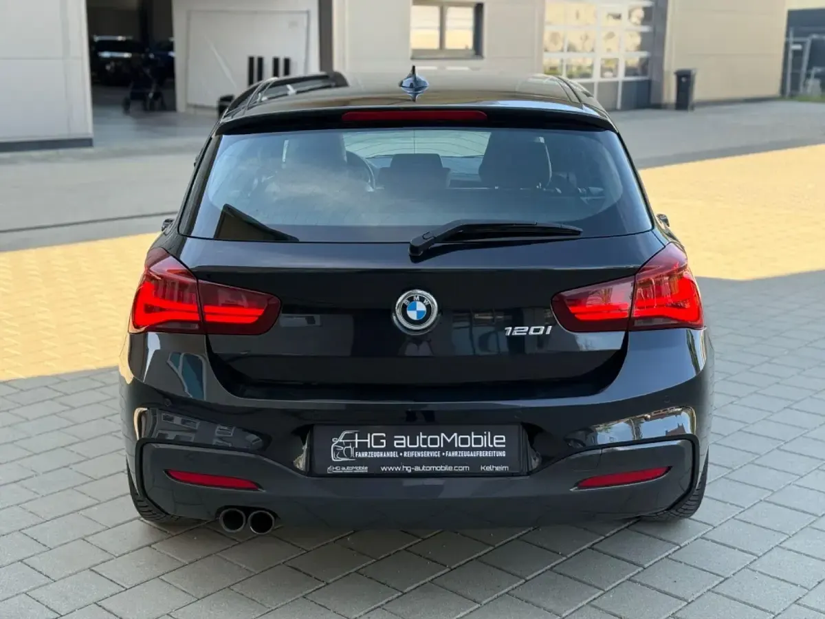 Gebraucht BMW 120 M Sport 184 PS (135 kW) 2018 Schwarz Kleinwagen
