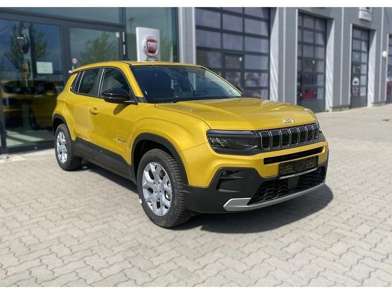 Neu Jeep Avenger Altitude 110 PS (80 kW) 2026 Yellow launch color SUV