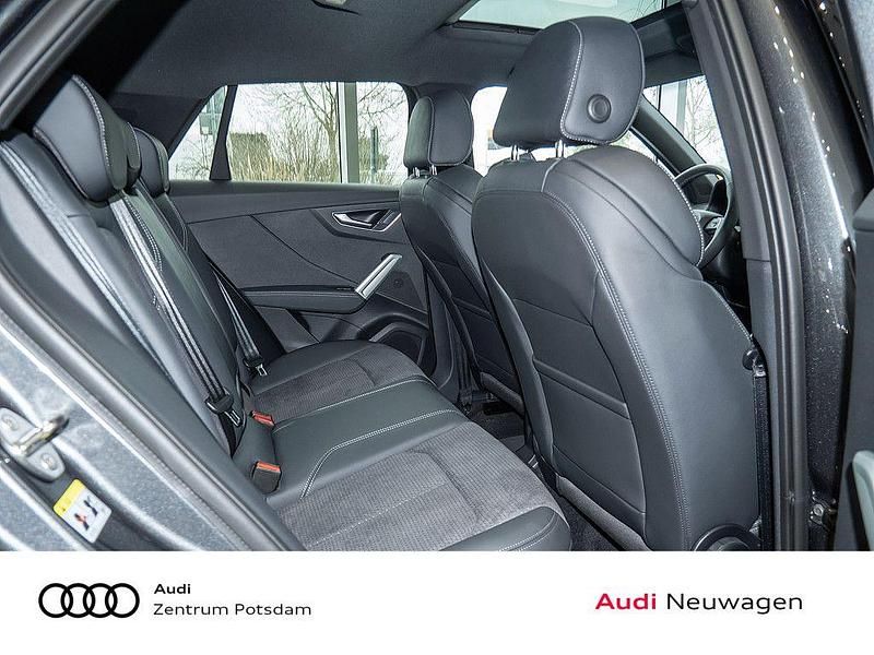 Neu Audi Q2 S-Line 150 PS (110 kW) 2025 Daytonagrau perleffekt SUV
