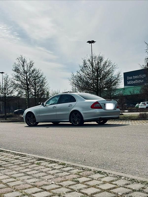 Gebraucht Mercedes E350 272 PS (200 kW) 2007 Silber Limousine