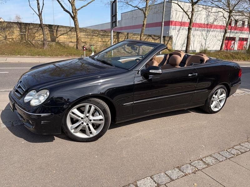Gebraucht Mercedes CLK320 224 PS (164 kW) 2007 Schwarz Cabrio