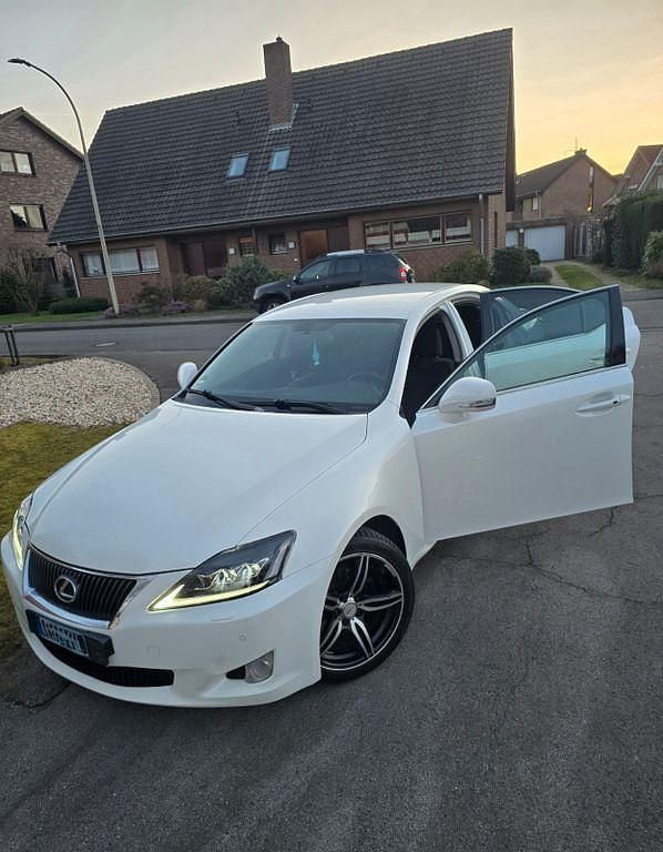 Gebraucht Lexus IS220 Luxury Line 177 PS (130 kW) 2008 Weiß Limousine
