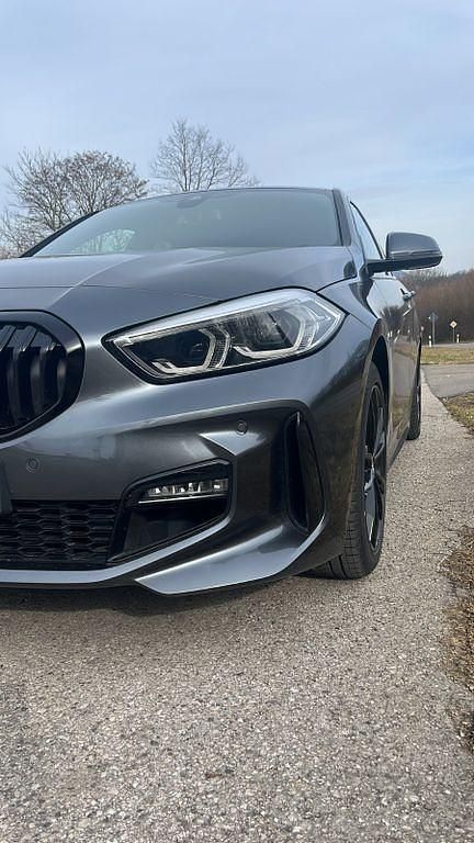 Gebraucht BMW 118 Performance 140 PS (102 kW) 2019 Grau Kleinwagen