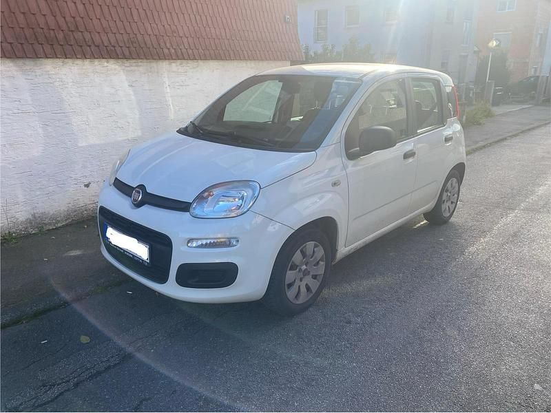 Weiß Gebraucht 2015 Fiat Panda Kleinwagen | 3.900 € (Fairer Preis) - Bild 1/4
