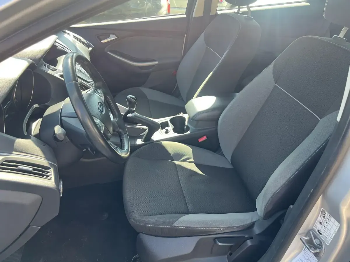 Gebraucht Ford Focus 125 PS (91 kW) 2014 Silber Kombi